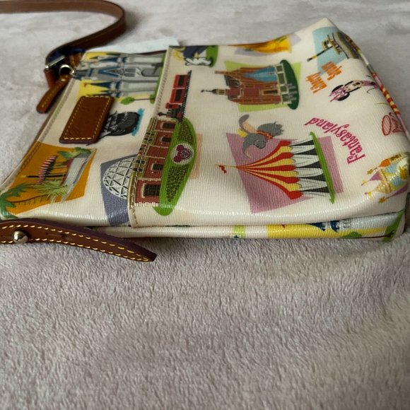 Disney Dooney & Bourke Crossbody Bag - Picture 4 of 12